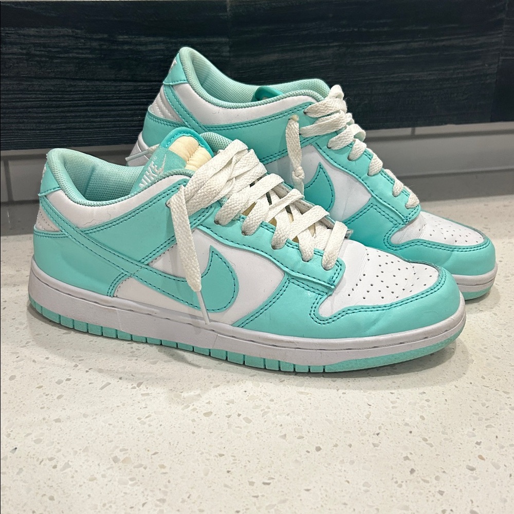Nike Jordans Low